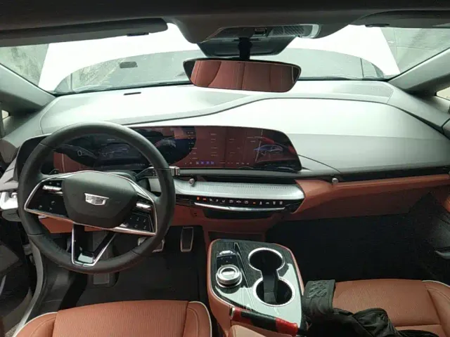 Cadillac Optiq — Фото автомобиля 9