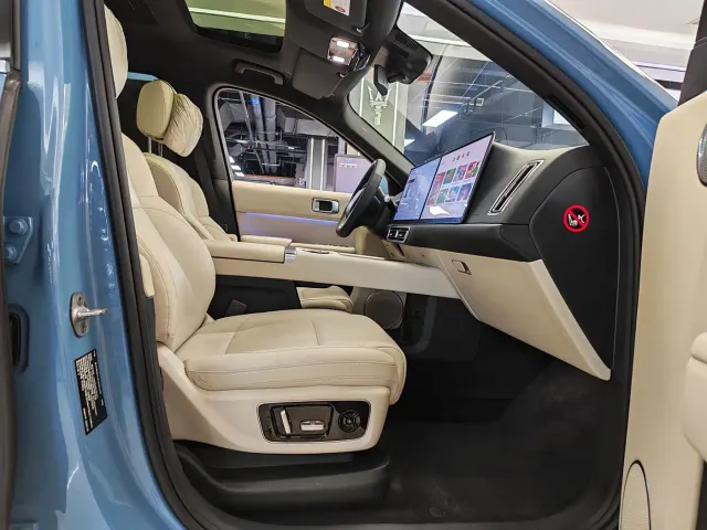 Li Auto L9 — Фото автомобиля 16
