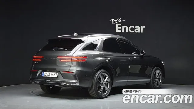 Genesis GV70 2.5T Бензин AWD — Фото автомобиля 2
