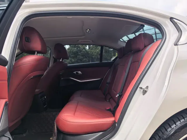BMW 3 Series — Фото автомобиля 6