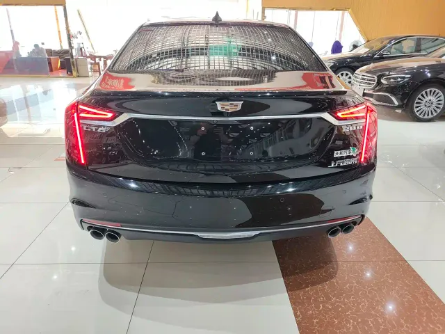 Cadillac CT6 — Фото автомобиля 11