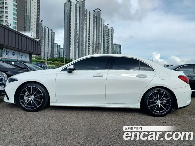 Mercedes-Benz A-Class W177 — Фото автомобиля 3