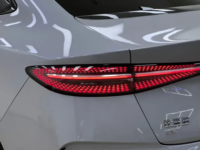 BYD Seal — Фото автомобиля 9