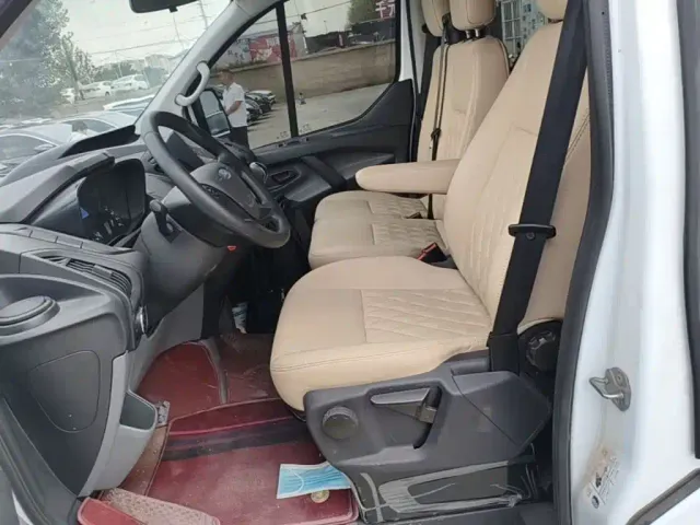 Ford Transit 2019 2.0T Gasoline Multi-Purpose Commercial Vehicle Short Wheelbase Low Roof 6-Seater China VI — Фото автомобиля 14
