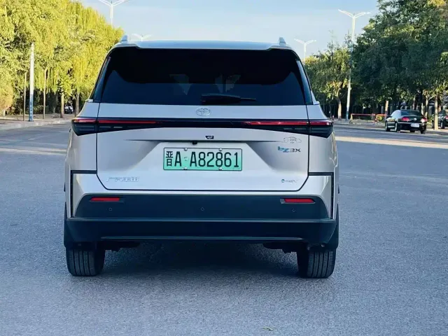 Toyota BoZhi 3X — Фото автомобиля 8