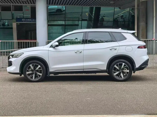 BYD Song Pro — Фото автомобиля 5