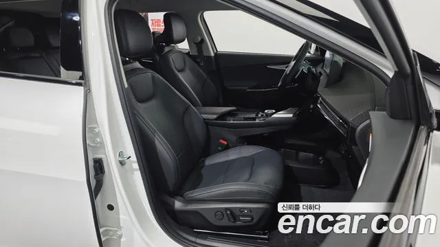 Kia EV6 — Фото автомобиля 23