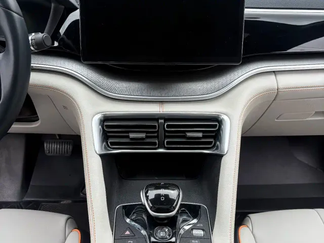 BYD Song PLUS — Фото автомобиля 6
