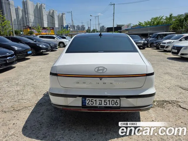 Hyundai Grandeur GN7 — Фото автомобиля 5