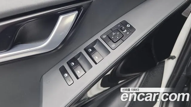 Kia Niro — Фото автомобиля 27