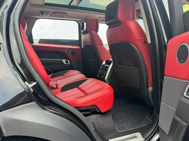 Land Rover Range Rover Sport — Фото автомобиля 6