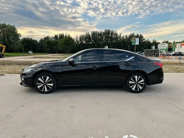 Nissan Teana — Фото автомобиля 7