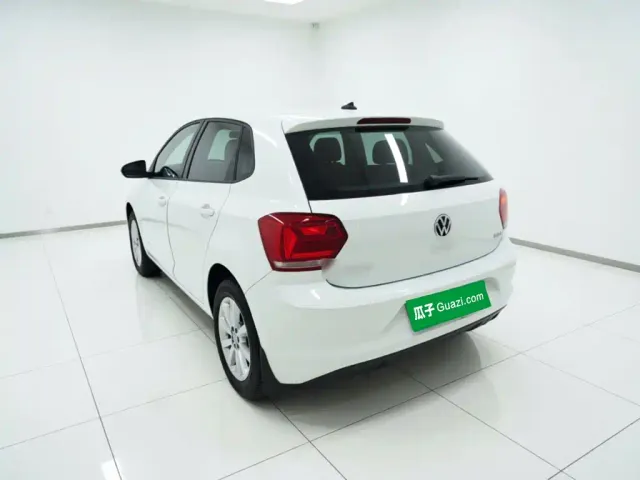 Volkswagen Polo — Фото автомобиля 4