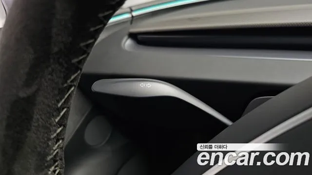 Tesla Model 3 — Фото автомобиля 22
