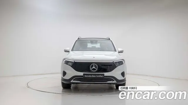 Mercedes-Benz EQB X243 — Фото автомобиля 3
