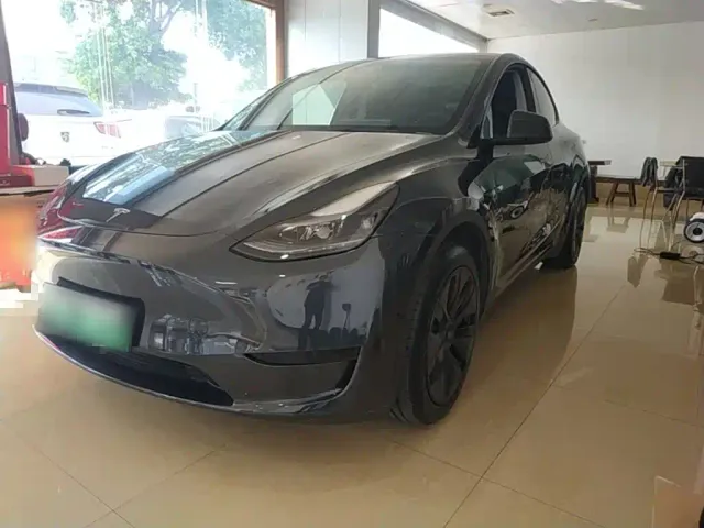 Фотография автомобиля — Tesla Model Y