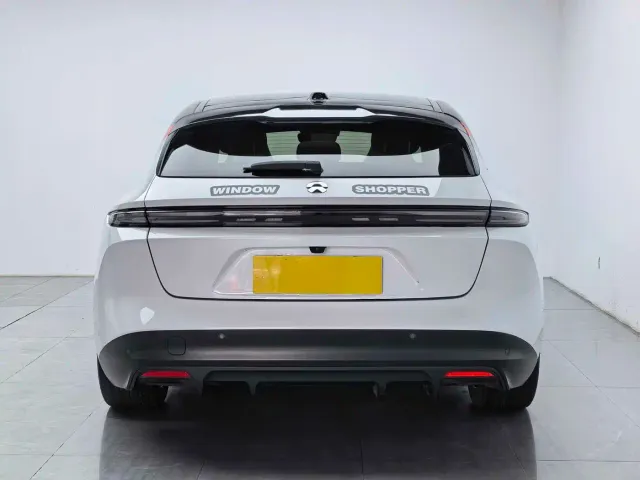 Nio ET5 Touring — Фото автомобиля 8