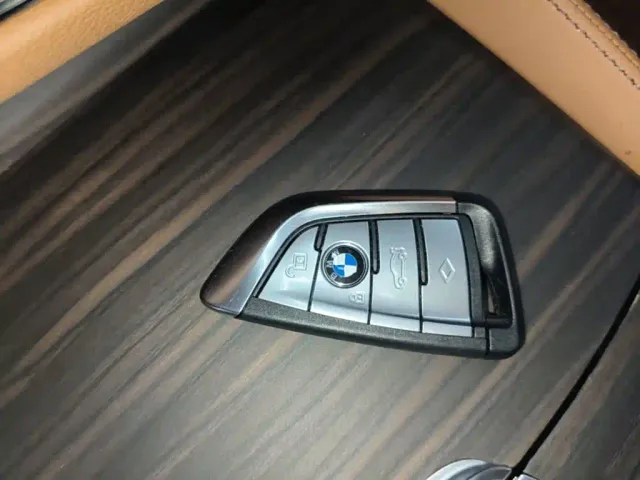 BMW 6 Series Gran Turismo — Фото автомобиля 8