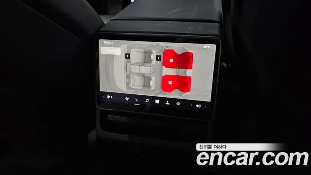 Tesla Model 3 — Фото автомобиля 28