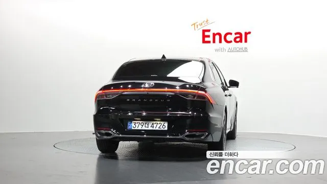 Hyundai Grandeur — Фото автомобиля 4