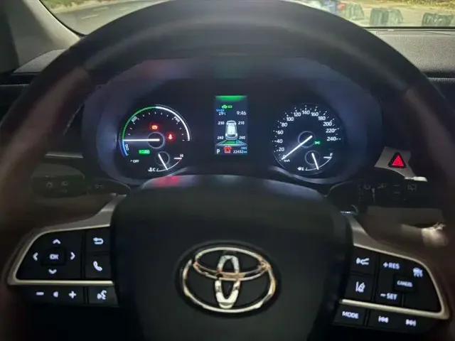 Toyota Sienna — Фото автомобиля 8