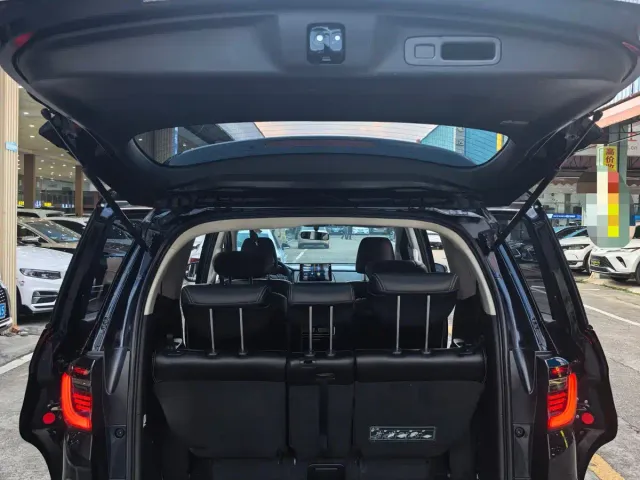Honda Odyssey 2022 2.0L e:HEV Sharp·Enjoyment Edition — Фото автомобиля 16