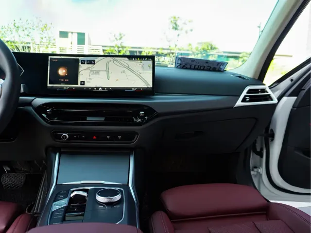 BMW 3 Series — Фото автомобиля 25
