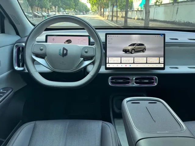 Leapmotor B10 — Фото автомобиля 10