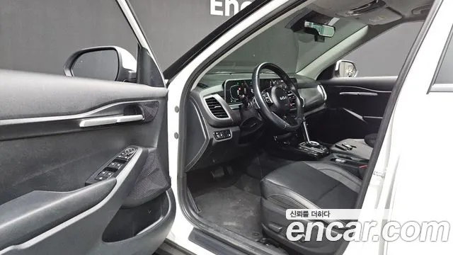 Kia Seltos New — Фото автомобиля 10