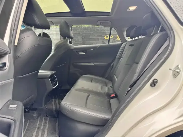 Toyota Harrier — Фото автомобиля 6