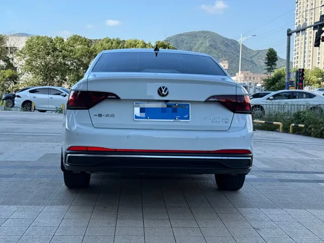 Volkswagen Sagitar — Фото автомобиля 12