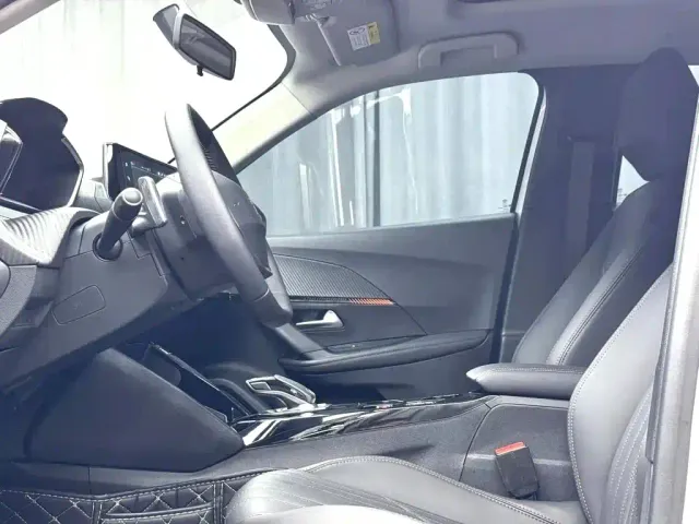 Peugeot 2008 — Фото автомобиля 4