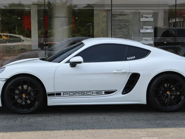 Porsche 718 — Фото автомобиля 3