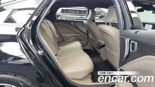 Kia K8 Hybrid — Фото автомобиля 18