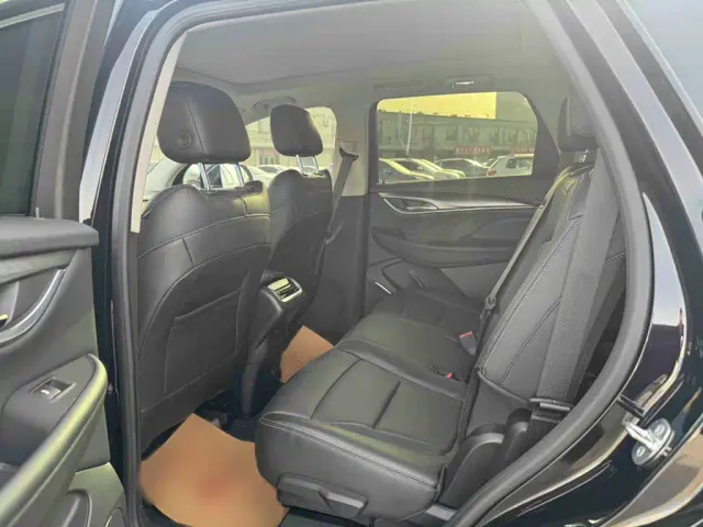 Buick Enclave — Фото автомобиля 9