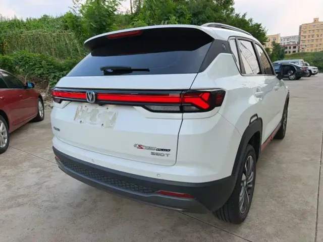 Changan CS35 Plus — Фото автомобиля 6