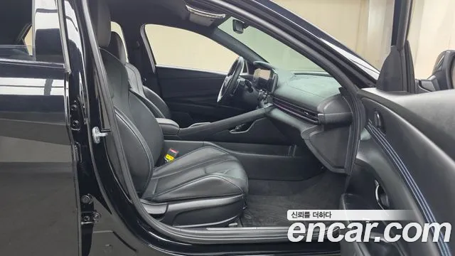 Hyundai Avante CN7 — Фото автомобиля 16