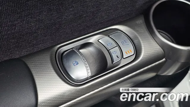 Genesis GV60 — Фото автомобиля 21