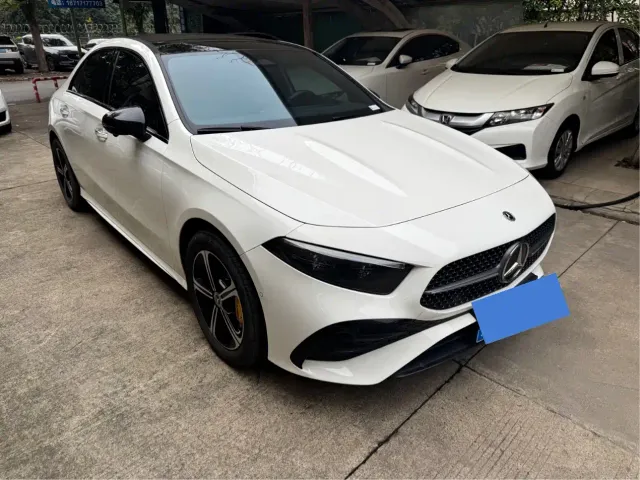 Mercedes-Benz A-Class — Фото автомобиля 3