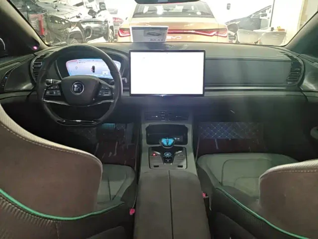 BYD Han — Фото автомобиля 9