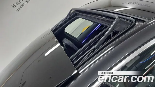 Mercedes-Benz E-Class — Фото автомобиля 12