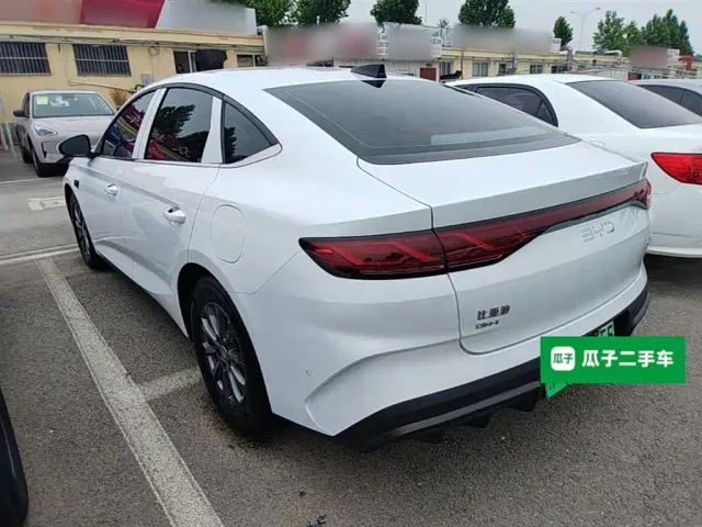 BYD Qin L — Фото автомобиля 4