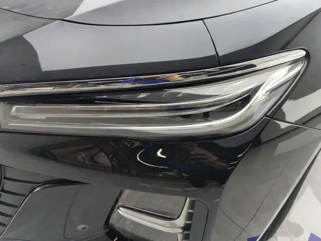Hongqi H5 — Фото автомобиля 5