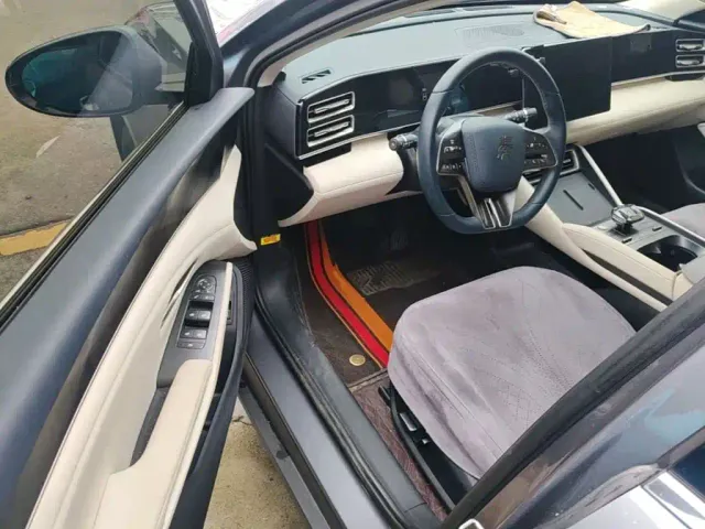 BYD Qin L — Фото автомобиля 15