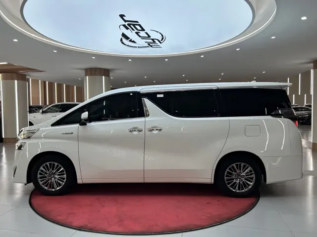 Toyota Vellfire — Фото автомобиля 8