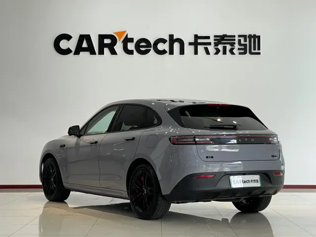 Aito M5 — Фото автомобиля 6