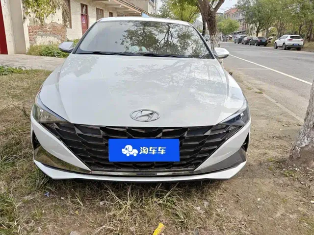Hyundai Elantra — Фото автомобиля 2