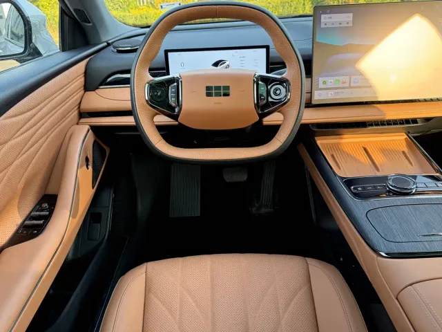 Geely Galaxy Xingyao 8 — Фото автомобиля 26
