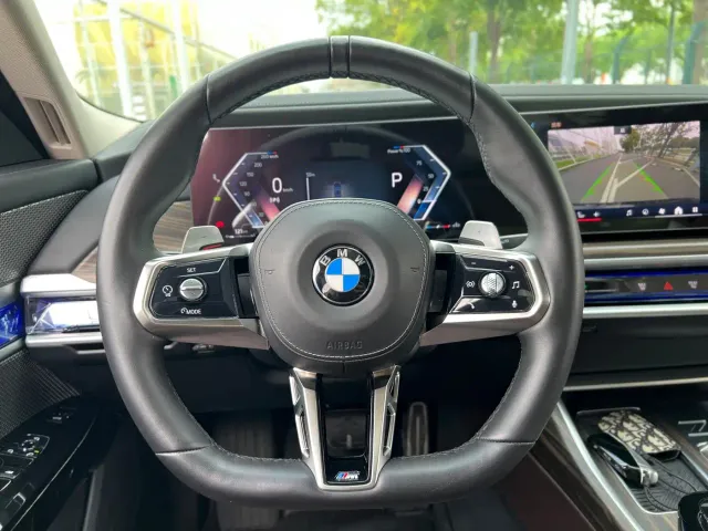 BMW 7 Series — Фото автомобиля 25