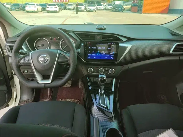 Nissan Bluebird — Фото автомобиля 9